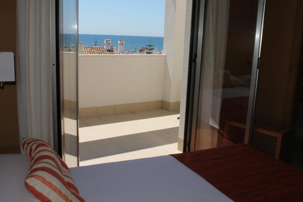 Hotel Carmen La Cala De Mijas Bagian luar foto