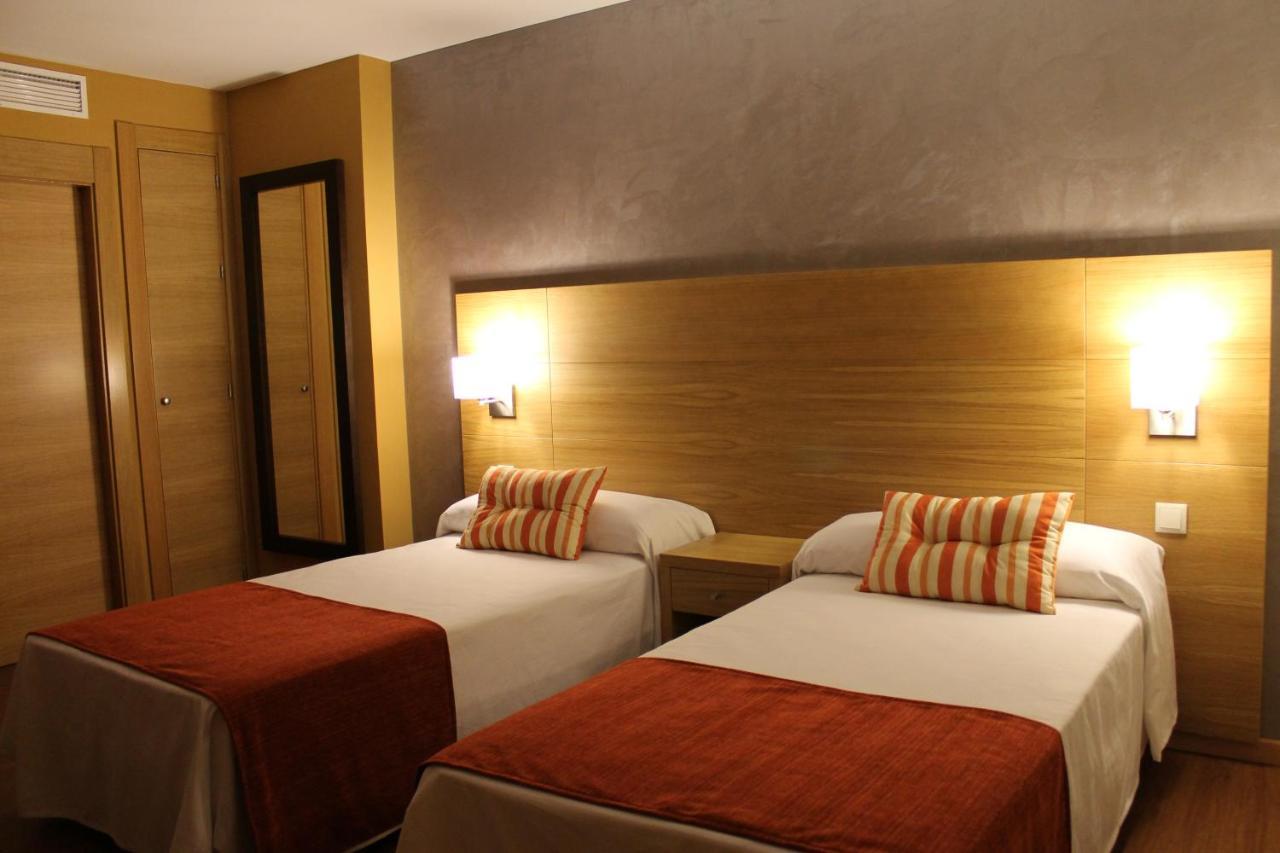 Hotel Carmen La Cala De Mijas Bagian luar foto