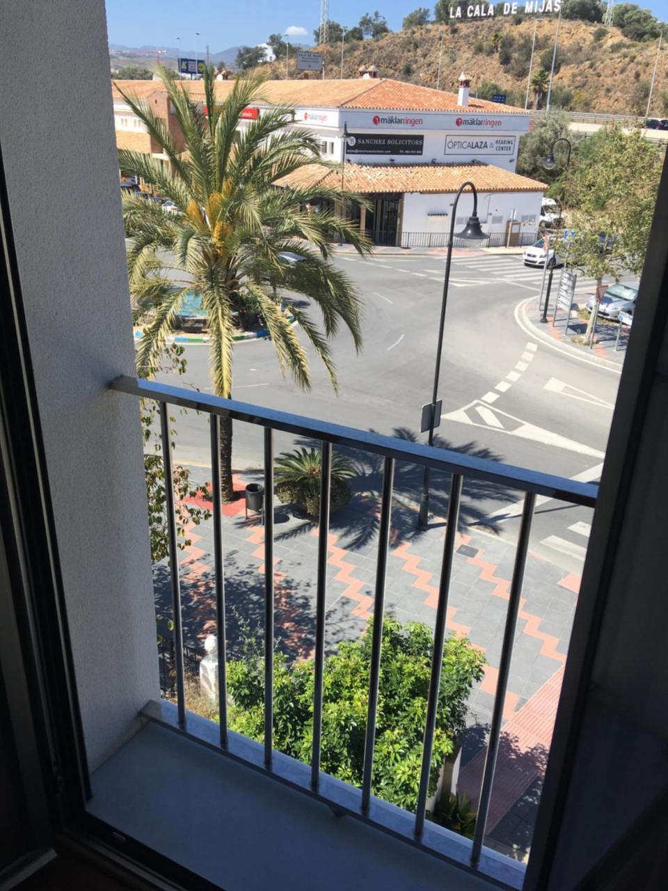 Hotel Carmen La Cala De Mijas Bagian luar foto