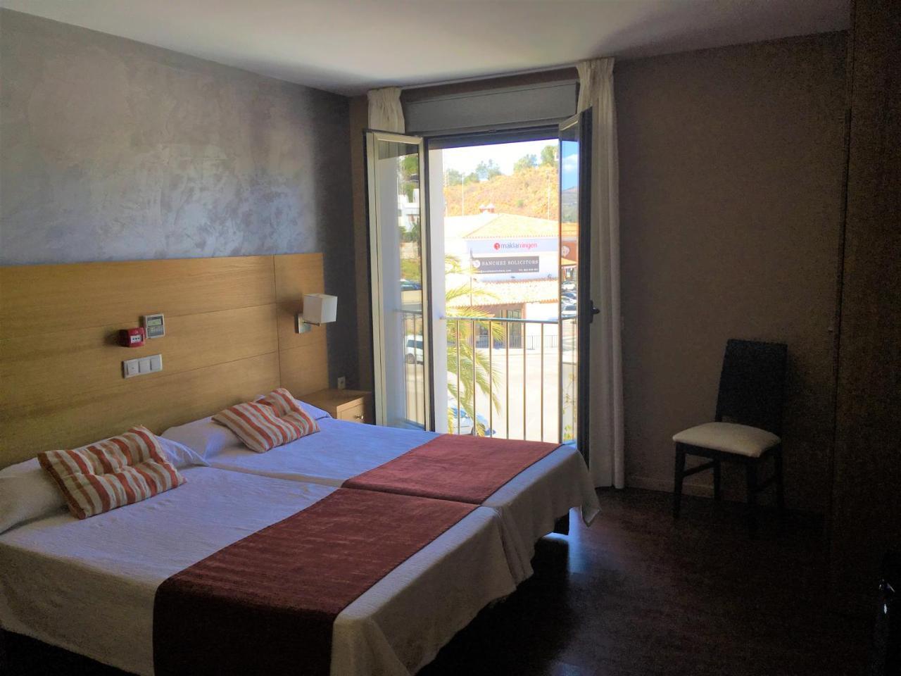 Hotel Carmen La Cala De Mijas Bagian luar foto